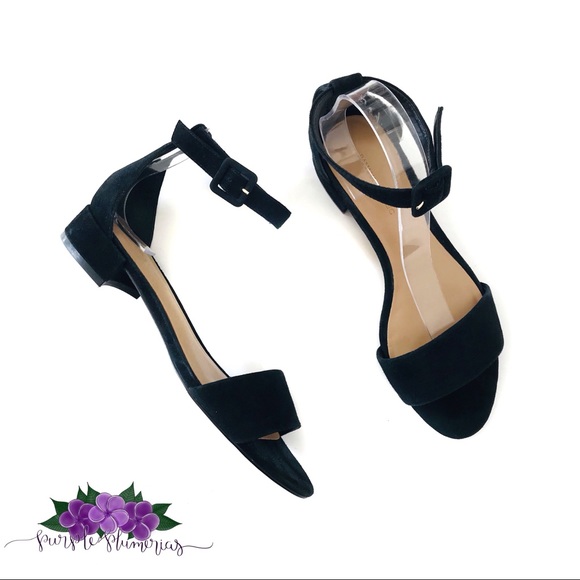 banana republic low block heel